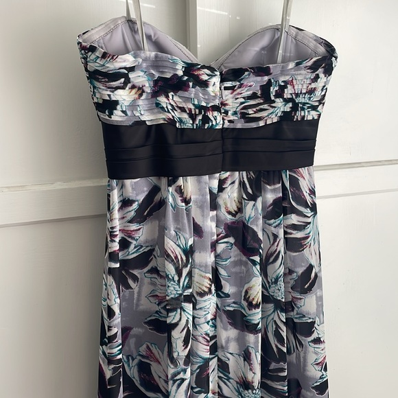 BCBG MAXAZRIA Floral Strapless Maxi Dress Size 4 - Picture 3 of 8